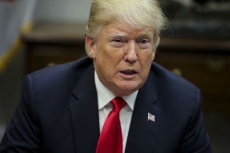 Τραμπ: Ανακοινώνει τους δασμούς σε κινέζικα προϊόντα