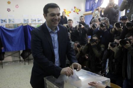 Συντάξεις και Μακεδονικό καθορίζουν την ημερομηνία των εκλογών