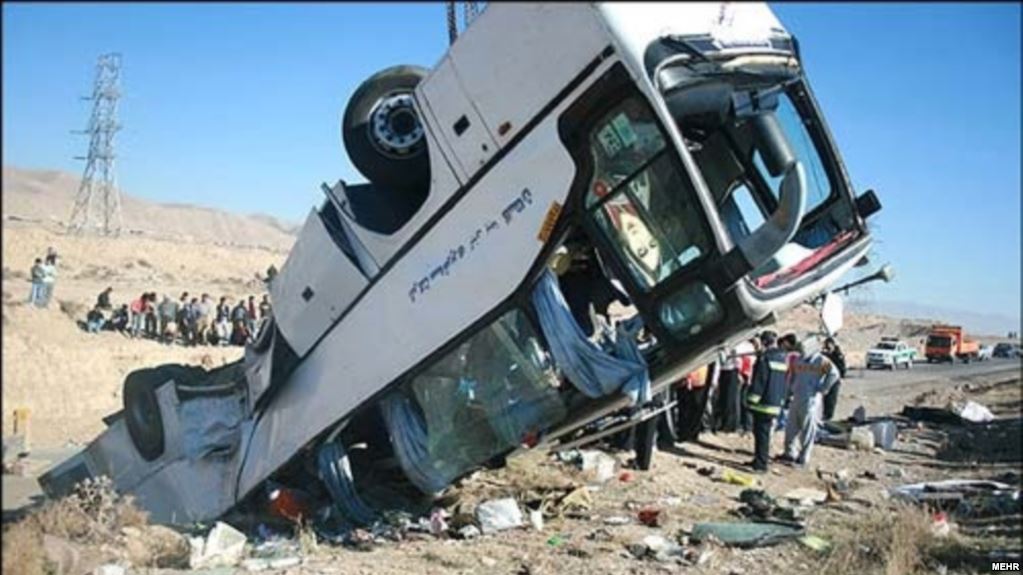 Ιράν: Δεκαεννέα νεκροί από σύγκρουση λεωφορείου με βυτιοφόρο