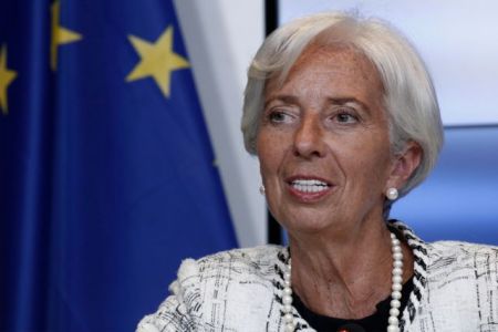 IMF staunchly objects to putting off pension cuts in Greece
