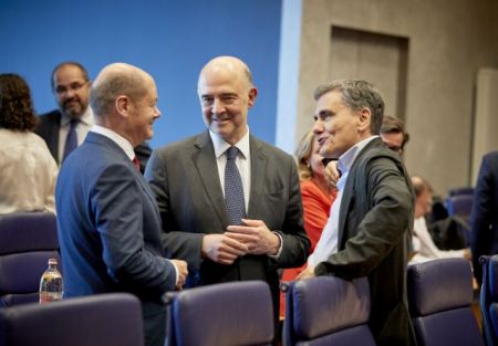 Tsakalotos seeks backing of German FinMin Scholz to avert pension cuts