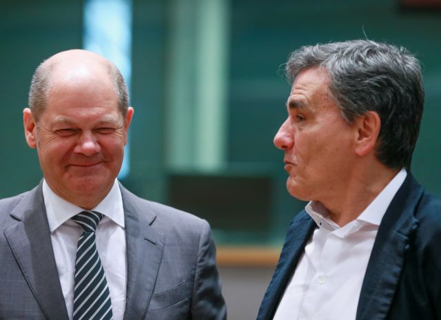 Στήριξη Σολτς για να μην περικοπούν οι συντάξεις ζήτησε ο Τσακαλώτος