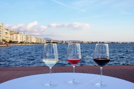 Στην υγεία μας!