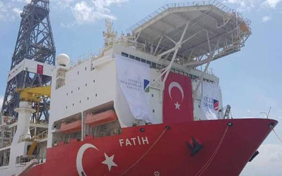 Η Τουρκία ετοιμάζει τον «Πορθητή» για γεώτρηση στη Μεσόγειο