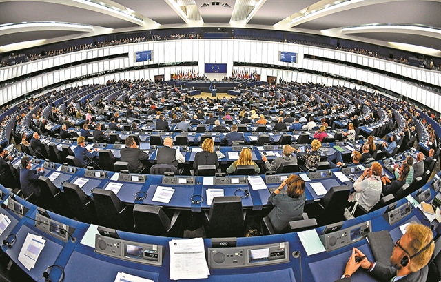 Ελλάδα και Ευρώπη σε διαφορετική πολιτική τροχιά…