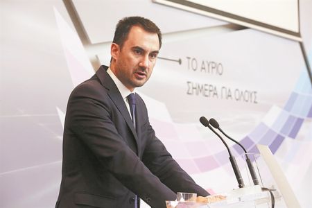 «Σκανδαλώδης η επιλογή στο θέμα της ΔΕΗ»