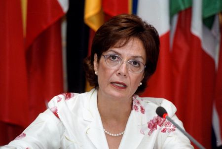 Η Μ. Ζορμπά για την ένταξη των μνημείων στο Υπερταμείο – Αιχμές κατά Κονιόρδου