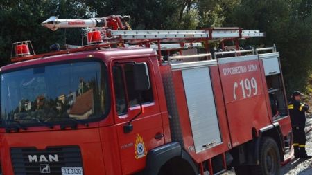 Αχαϊα: Μεγάλη πυρκαγιά στον Αραξο