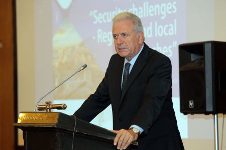 Δ. Αβραμόπουλος για την Ευρώπη: «Σημασία έχει να προχωρήσουμε ενωμένοι»