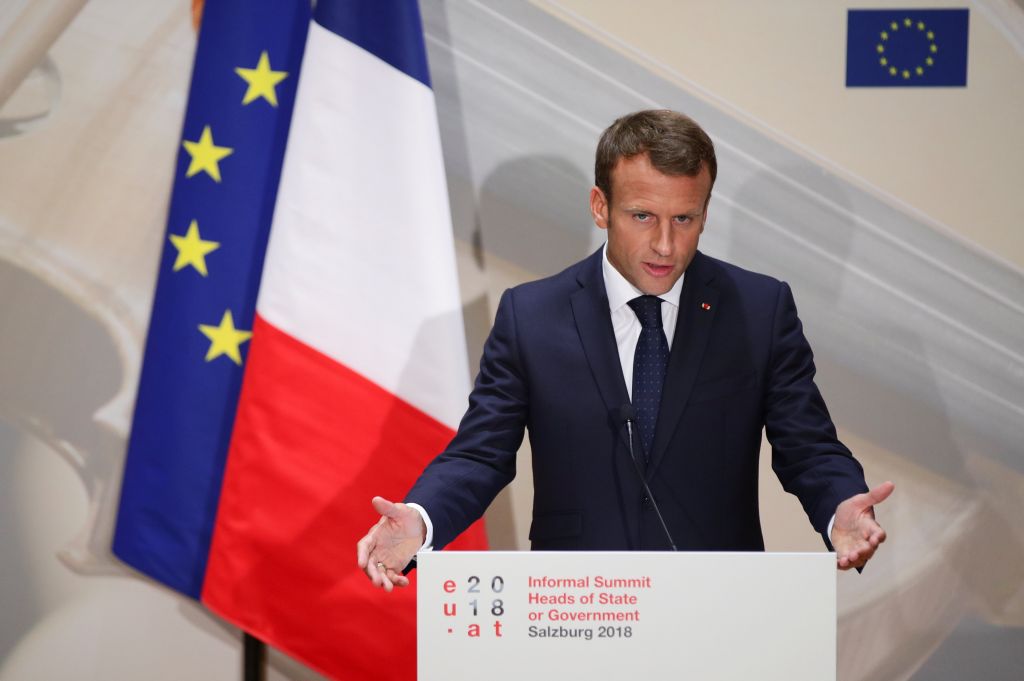 Ο Μακρόν καλεί τους Σκοπιανούς να φηψίσουν «ναι» στο δημοφήφισμα
