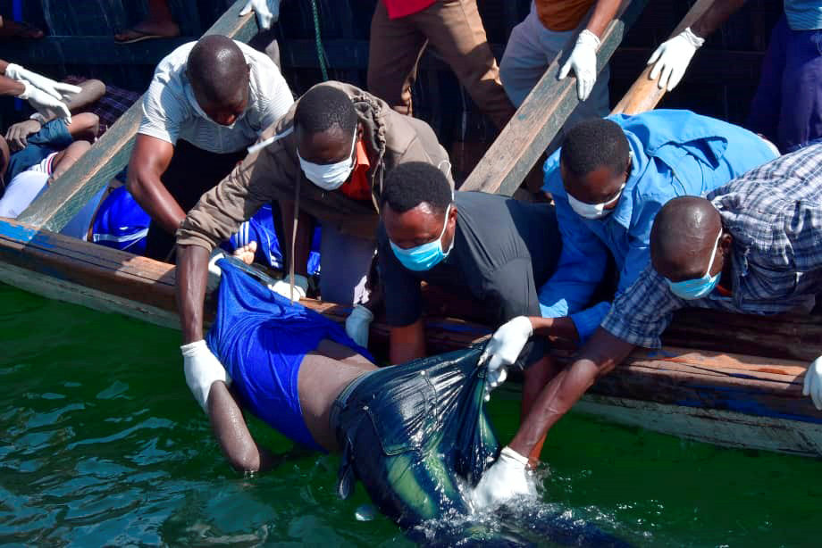 Ξεπέρασαν τους 200 οι νεκροί από το ναυάγιο στην Τανζανία
