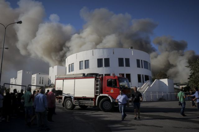 Υπό έλεγχο έθεσαν οι πυροσβεστικές δυνάμεις την φωτιά στο Πανεπιστήμιο Ηρακλείου