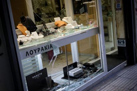 Ιατροδικαστές: Απροσδιόριστη η αιτία θανάτου του Ζακ Κωστόπουλου