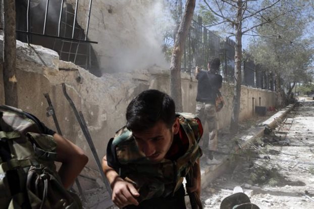 Συρία: Ο τουρκικός στρατός στέλνει ενισχύσεις στην επαρχία Ιντλίμπ