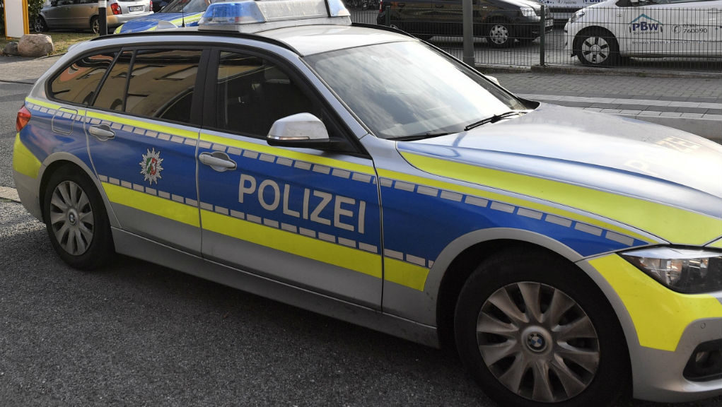Βερολίνο: Συνελήφθη ύποπτος που φορούσε γιλέκο με καλώδια στο αεροδρόμιο Σόνενφελντ