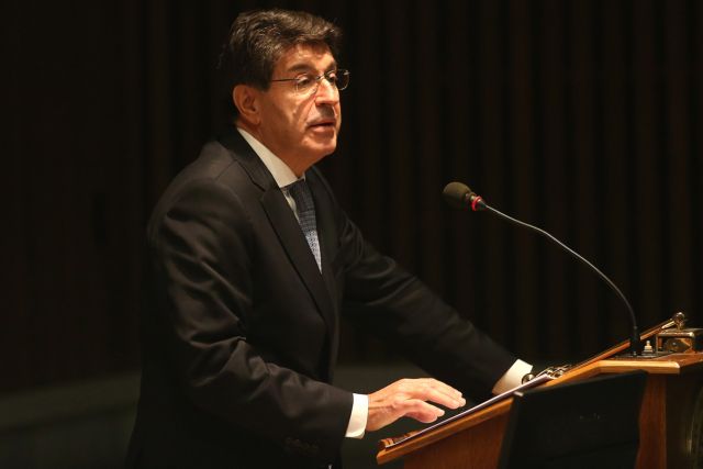 ΣΕΒ: Μείωση των ασφαλιστικών εισφορών εργοδοτών και εργαζομένων