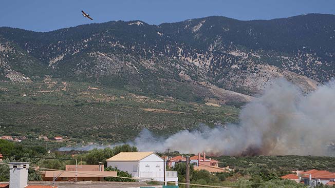 Εκκενώνονται προληπτικά σχολεία από νέα φωτιά στην Κεφαλλονιά