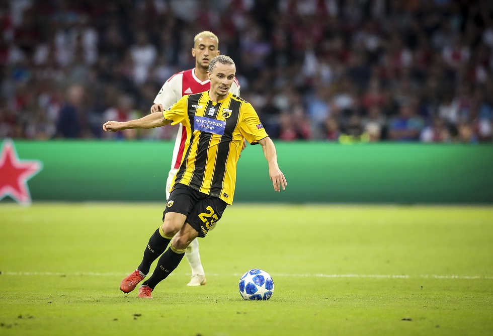 Χουλτ: «Με τον κόσμο μας μπορούμε το κάτι παραπάνω»