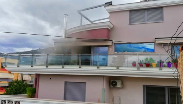 Τραγωδία στο Άργος: Σκότωσε την ετεροθαλή αδερφή του και έβαλε φωτιά στο σπίτι τους