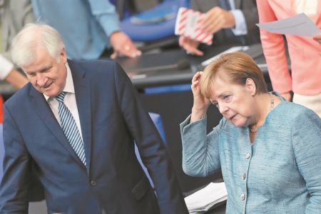 Το φάντασμα της Ακροδεξιάς προκαλεί πολιτικούς σεισμούς στη Γερμανία