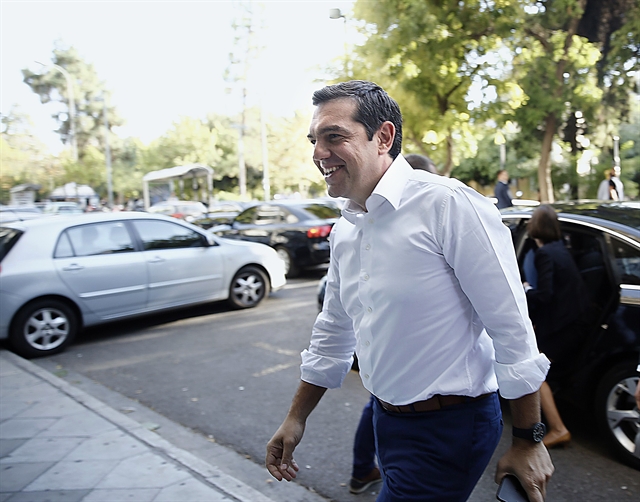 Θέλουν «φρένο» στο ατομικό παιχνίδι Τσίπρα