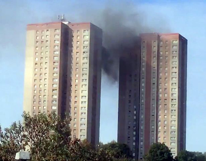 Βρετανία: Πυρκαγιά σε ουρανοξύστη στο Λιντς