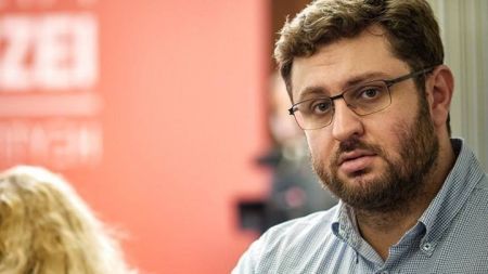 Ζαχαριάδης: Κρύβονται πίσω από την αποχή όσοι ήταν με το όχι