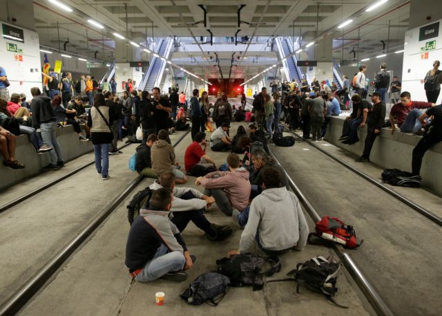 Μπλόκο στους δρόμους της Καταλονίας στην επέτειο του δημοψηφίσματος ανεξαρτησίας