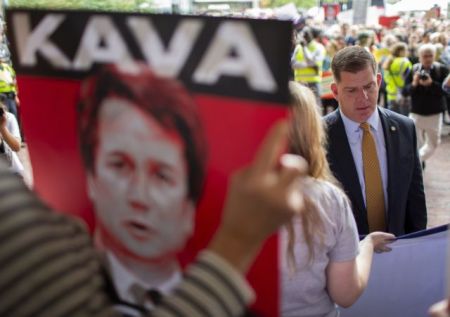 ΗΠΑ: Ποια είναι η «συμμορία των τριών που απειλεί τον διορισμό Καβάνο