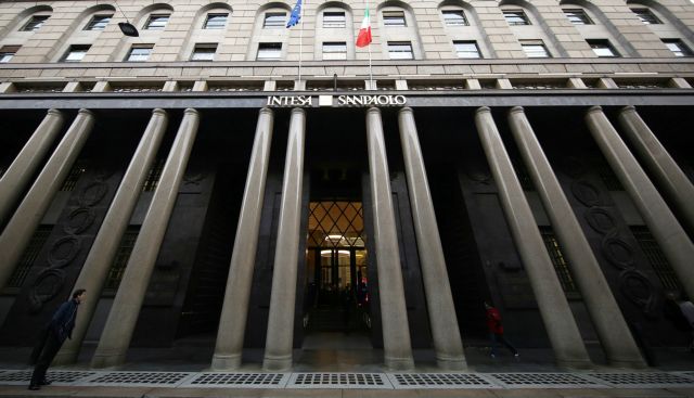 Ιταλία: Απομακρύνεται από τα επίπεδα των σταθερών χωρών της ευρωζώνης
