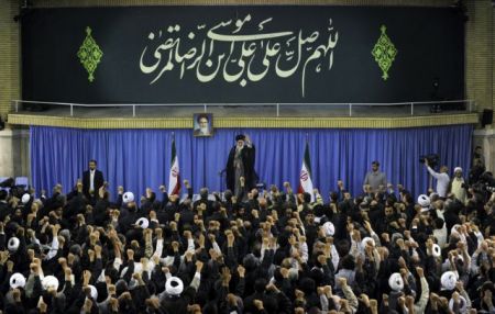 Χαμενεΐ: Οι πιέσεις των ΗΠΑ δημιουργούν προβλήματα στον λαό του Ιράν