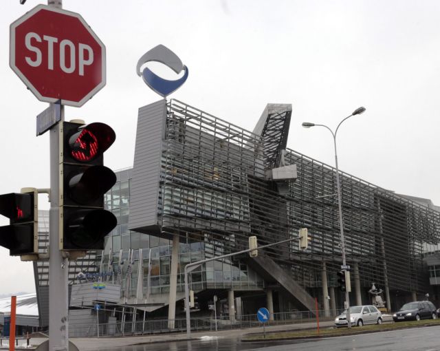 Bloomberg: Πληροφορίες κάνουν λόγο για σενάριο bad bank