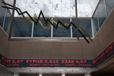 Μαξίμου: Κόκκινος συναγερμός για το κραχ στο Χρηματιστήριο