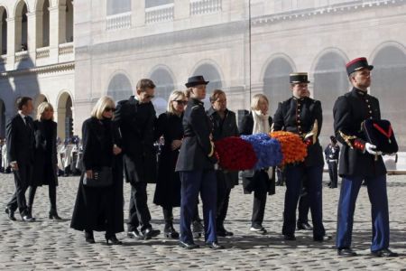 Σαρλ Αζναβούρ : Η Γαλλία συνόδευσε τον μεγάλο ερμηνευτή στην τελευταία του κατοικία