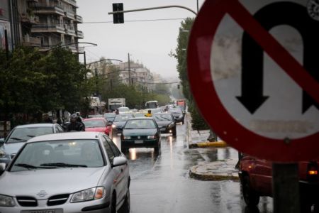 Πλαστά ασφαλιστήρια οχημάτων: Οι συμβουλές των ασφαλιστών