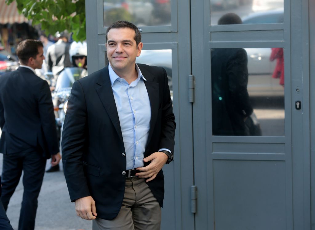 Προεκλογικά «δώρα» Τσίπρα