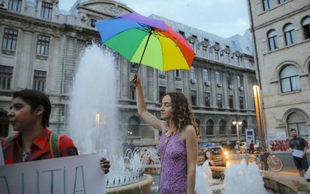 Ρουμανία: Δημοψήφισμα για τους γάμους ομοφυλοφίλων – Διχασμένη η χώρα