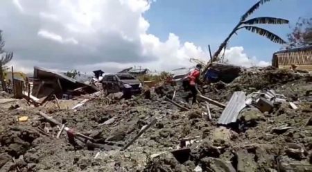 Ινδονησία : 5.000 άνθρωποι εξακολουθούν να αγνοούνται μετά το τσουνάμι