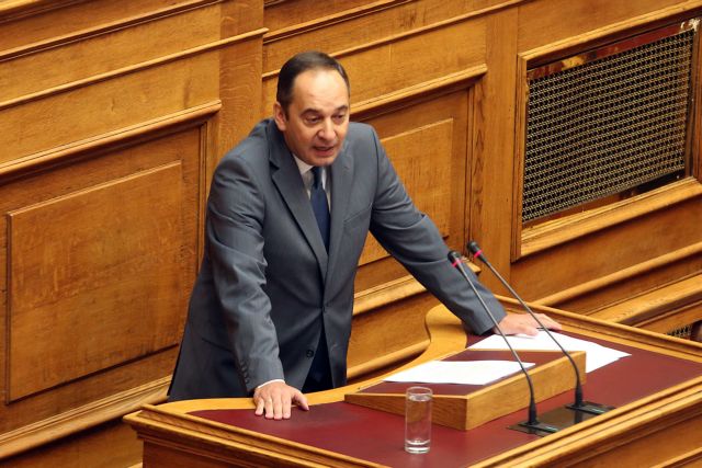 Πλακιωτάκης: Η ΚΥΑ για τα επαγγελματικά σκάφη πλήττει τον θαλάσσιο τουρισμό