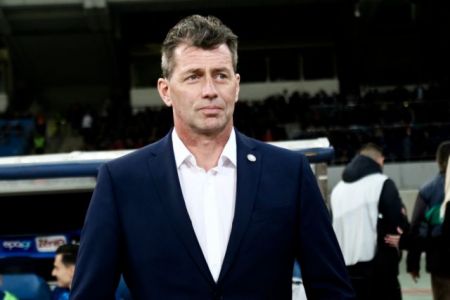 Σκίμπε: Θέλω Βλαχοδήμο, εξαρτάται από FIFA και UEFA