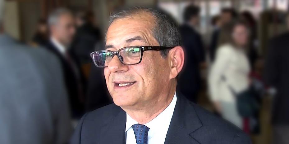 Ιταλός ΥΠΟΙΚ : Οι τόνοι στο διάλογο με τις Βρυξέλλες πρέπει να πέσουν