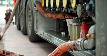 «Τσουνάμι» λαθρεμπορίου στα καύσιμα καταγγέλλουν οι εταιρείες πετρελαιοειδών