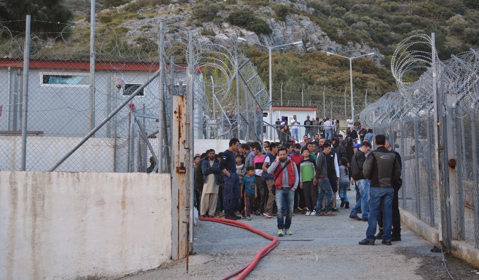 Εκατοντάδες προσλήψεις στα hotspots με fast track διαδικασίες και παράκαμψη του ΑΣΕΠ