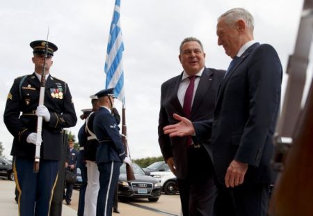 Greek defence minister proposes to Mattis US bases throughout Greece