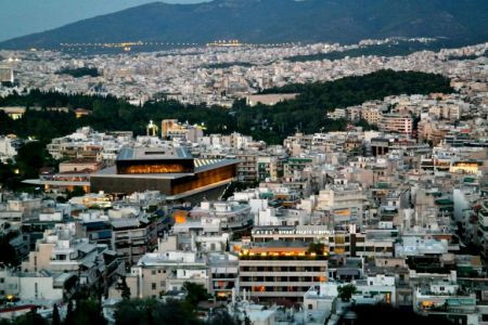 Ζεστό χρήμα στα κρατικά ταμεία από τις αυξημένες αγοραπωλησίες ακινήτων