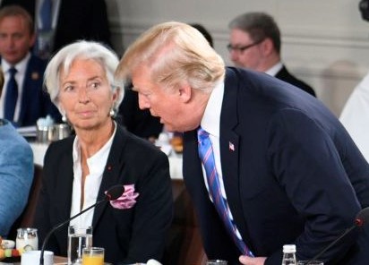 Η Λαγκάρντ απαντά στον Τραμπ για την αύξηση των επιτοκίων από FED