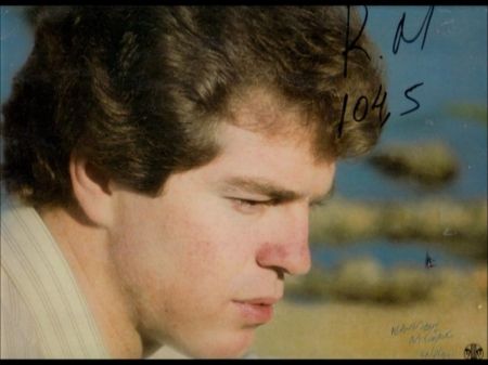 Βασίλης Καλούσης : Ο λαϊκός τραγουδιστής βρήκε τραγικό θάνατο