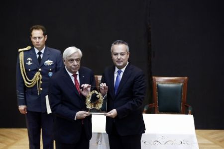 Παυλόπουλος: Επίτιμος δημότης Χολαργού – Παπάγου