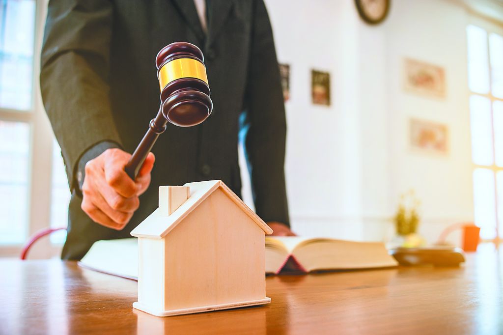 Πώς μπορεί να λυθεί το πρόβλημα των «κόκκινων» στεγαστικών