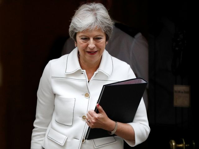 Brexit : Η βρετανίδα πρωθυπουργός βρίσκεται υπό αυξανόμενη πίεση
